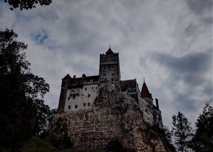 Vacunación Covid en el castillo de Drácula castillo-drácula