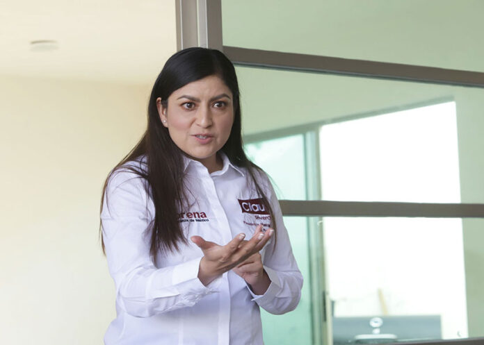 claudia-conferencia