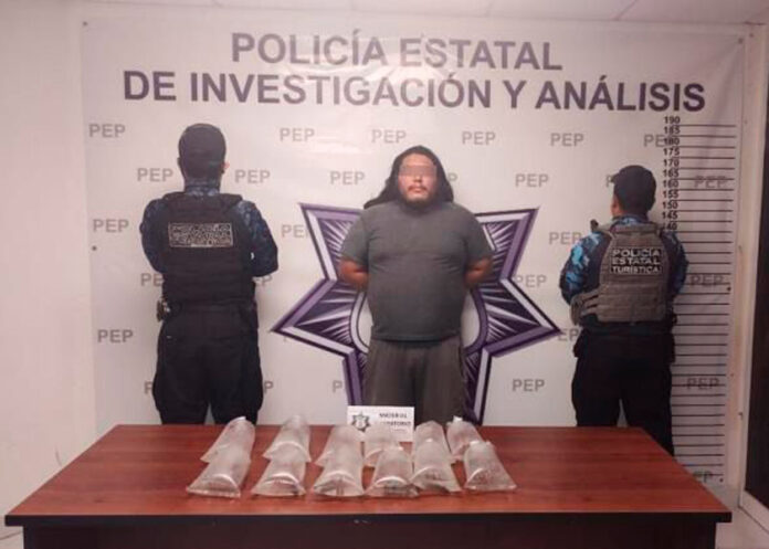 Hombre detenido en Puebla hombre-ajolotes