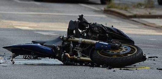 El motociclista conducía una Italika
