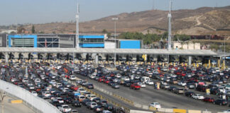 Extiende EU restricciones fronterizas con Canadá y México hasta el 21 de agosto