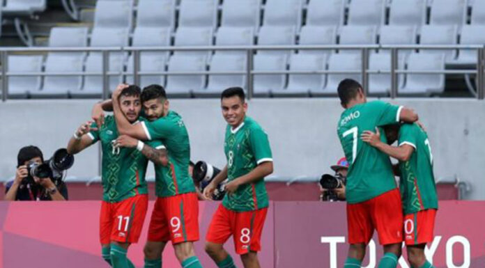 México golea a Sudáfrica y avanza a cuartos de final del