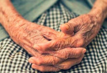 Abuelitos de Puebla entre los de menor acceso a servicios de salud: INEGI