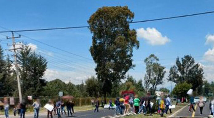 Vecinos de Panotla presionan con nuevo cierre Texmelucan-Tlaxcala