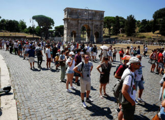 Italia registra récord de calor con 48.8 grados