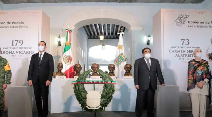 Encabeza Barbosa ceremonia por aniversarios luctuosos de Carmen Serdán y Leona Vicario carmen-serdan-ceremonia