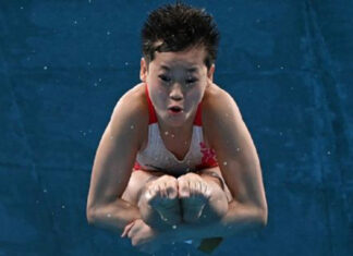 Clavadista chino de 14 años arrasó con calificaciones de 10 en la plataforma