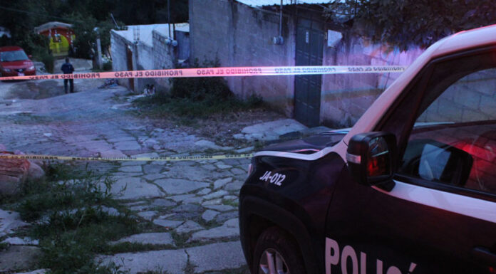 Hallan cuerpo decapitado en San Pablo Xochimehuacan