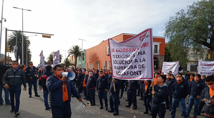 Desde Casa Aguayo trabajadores piden reapertura de Bonafont