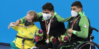 Arnulfo Castorena y Jesús Hernández ganan medalla en natación de Paralímpicos