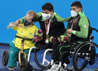 Arnulfo Castorena y Jesús Hernández ganan medalla en natación de Paralímpicos
