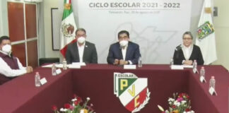 VIDEO: Barbosa anunció reapertura de 18 mil escuelas en mañanera de AMLO