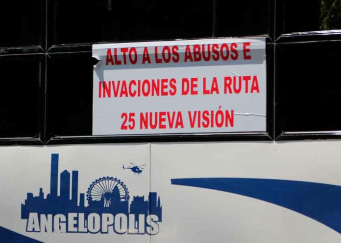 Manifestación de transportistas en Puebla paro-ruta-angelopolis