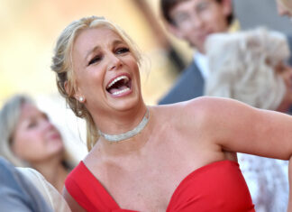 ¡Por fin! Padre de Britney Spears renuncia a su tutela