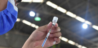 Rezagados desairan jornada de vacunación antiCovid vacuna