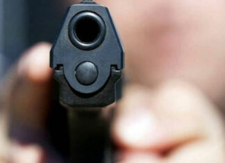 A punta de pistola roban efectivo y una motocicleta de gasolinera en Atlixco