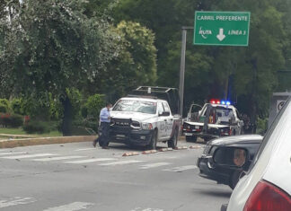 Patrulla de Policía Estatal choca en Bulevar 5 de Mayo