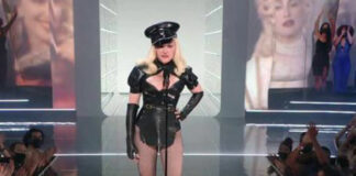 Madonna sorprende en la ceremonia de los VMAs