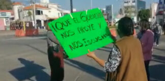 Obra incompleta a Totimehuacán provoca protesta vecinal