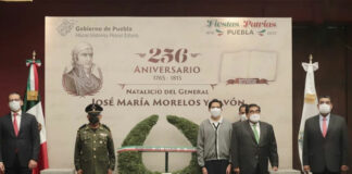 Alumno de bachiller exalta virtudes de Morelos en ceremonia de natalicio