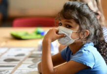 Con paletas aplican prueba antiCovid a niños de Tabasco