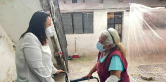 Ariadna Ayala inicia programa de entrega de silla de ruedas
