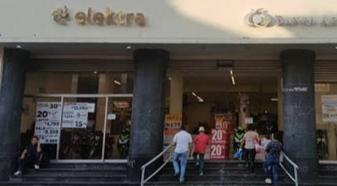 Delincuentes cierran domingo con asalto a Elektra del Centro