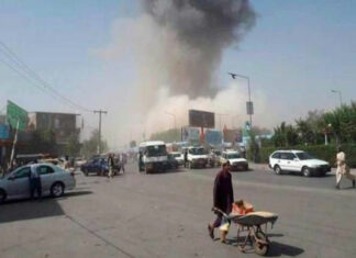 Explosión en mezquita en Afganistán deja al menos 50 muertos