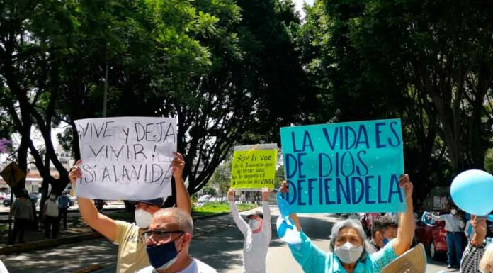VIDEO: ¡Puebla es ProVida! grupos levantan la voz contra el aborto manifestación-contra-aborto-puebla
