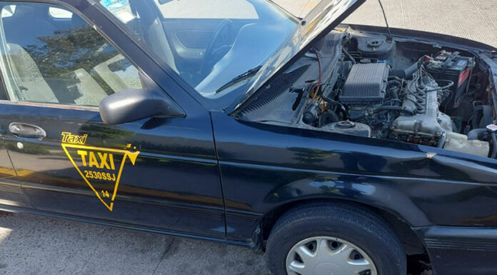 Ladrones roban taxi estacionado en colonia La Ciénega