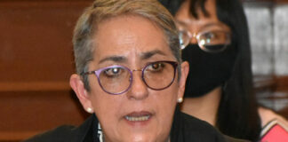 Secretaria de Gobernación “sale corriendo” de los reporteros