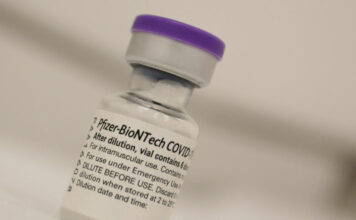 Arriban a México 594 mil 360 vacunas de Pfizer-BioNTech