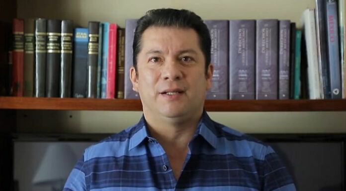 Jesús Morales “abandona el barco” de Genoveva Huerta chucho