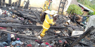 Incendio consume casa en Huauchinango