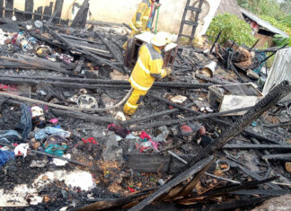 Incendio consume casa en Huauchinango