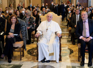 Papa Francisco agradece a periodistas por destapar escándalos sexuales papa