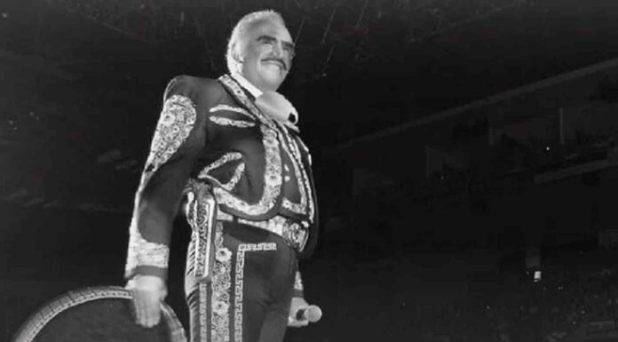 Vicente Fernández ya respira sin ventilador artificial