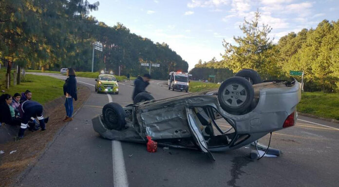Aparatoso accidente deja tres lesionados en la México-Tuxpan