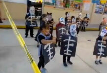 Niño se hace viral tras dormirse en su bailable