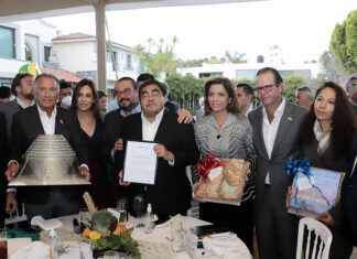 Barbosa alienta el trabajo de empresarios poblanos