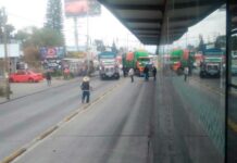 Bloquean la 11 sur por audiencia de joven detenido hace 6 meses en Puebla bloqueo-puebla
