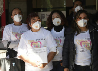 Protestan para reactivar trabajo en estancias infantiles en Puebla estancias