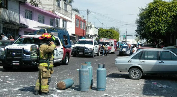 Explosión de tanque de gas deja 14 lesionados en Reforma Sur