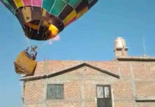 VIDEO: Globo aerostático choca contra casa en León, Guanajuato globo