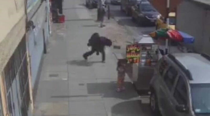 Indigente golpeó a una niña en la cabeza en Perú