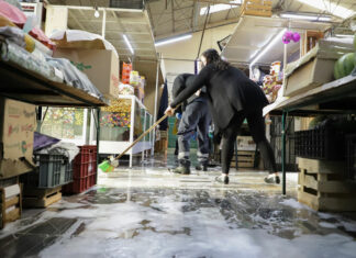 Lalo Rivera dignificará 30 mercados de la ciudad mercados