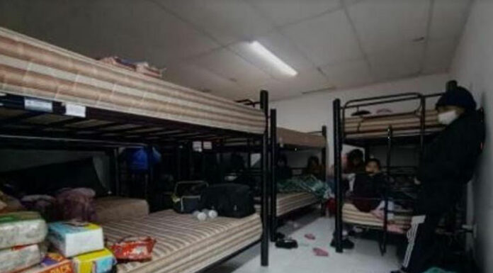 Policías rescatan a 20 migrantes en Zacatlán