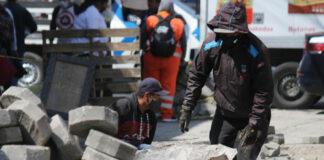Comerciantes y transeúntes dan visto bueno a obras del Centro Histórico