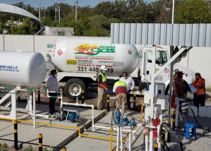 Fuga de gas LP en Puebla capital oro-noticias-fuga-gas-colonia-paraíso