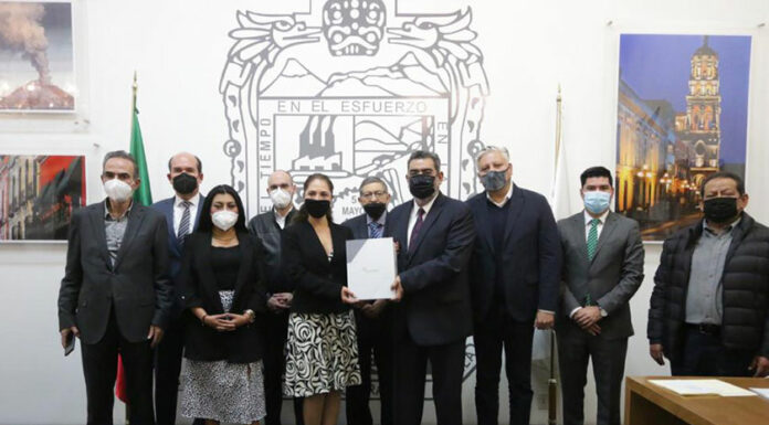 Congreso de Puebla recibe Paquete Económico 2022